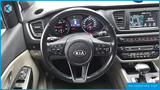 KIA CARNIVAL 9-SEATER LUXURY