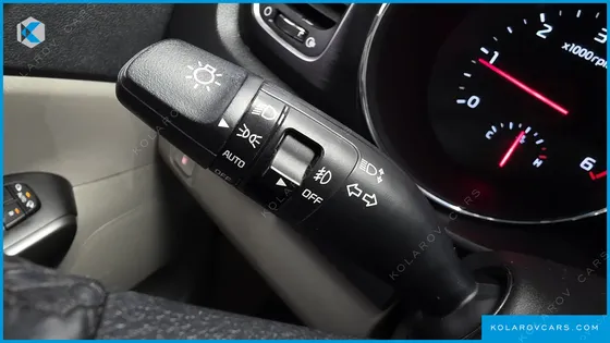 KIA CARNIVAL 9-SEATER LUXURY