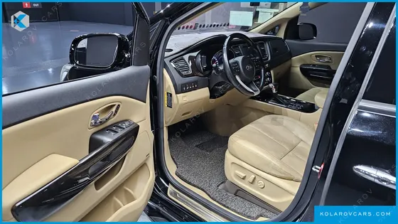 KIA CARNIVAL GASOLINE 7-SEATER LIMOUSINE