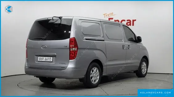HYUNDAI STAREX 3-SEATER VAN