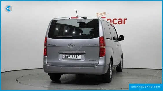 HYUNDAI STAREX 3-SEATER VAN