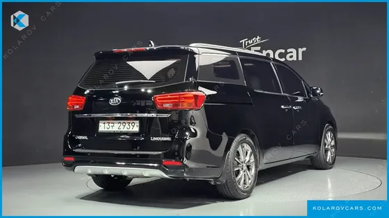 KIA CARNIVAL 7-SEATER LIMOUSINE