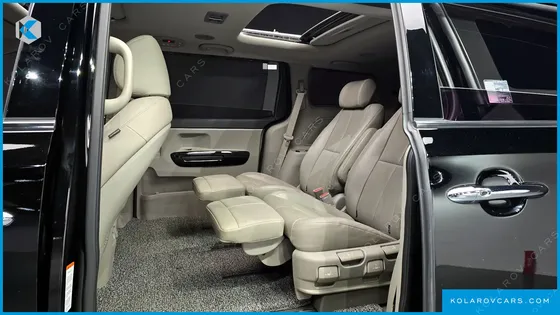 KIA CARNIVAL 7-SEATER LIMOUSINE
