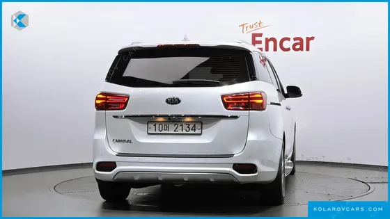 KIA CARNIVAL 7-SEATER LIMOUSINE