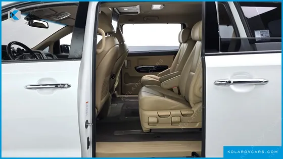 KIA CARNIVAL 7-SEATER LIMOUSINE