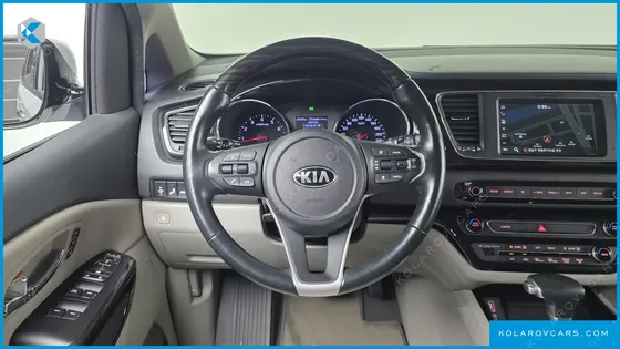 KIA CARNIVAL GASOLINE 7-SEATER LIMOUSINE
