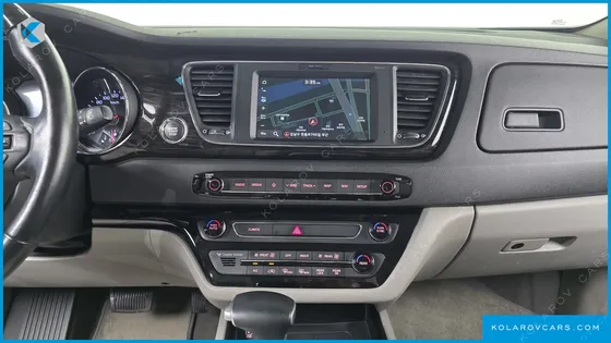 KIA CARNIVAL GASOLINE 7-SEATER LIMOUSINE