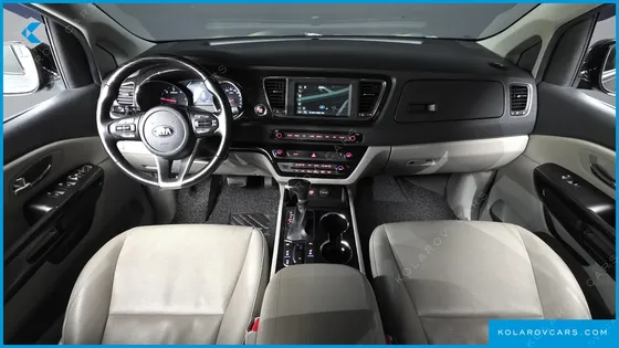 KIA CARNIVAL 9-SEATER PRSTIGE
