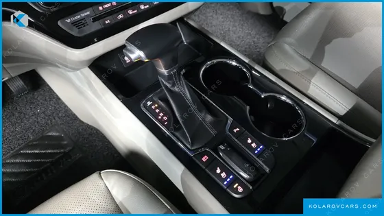 KIA CARNIVAL 9-SEATER PRSTIGE