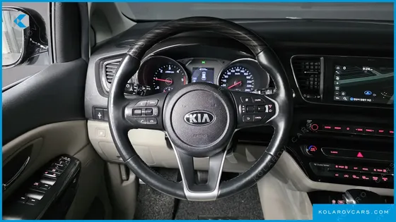 KIA CARNIVAL 9-SEATER PRSTIGE