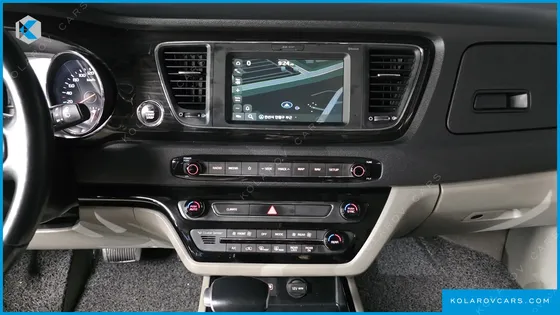 KIA CARNIVAL 9-SEATER PRSTIGE