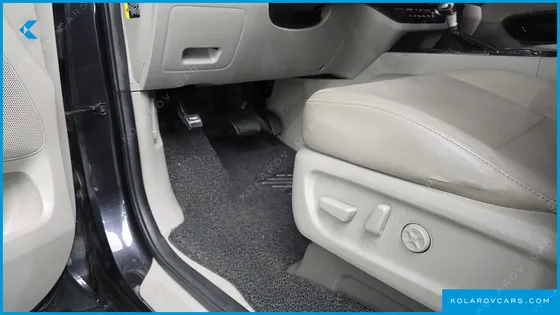 KIA CARNIVAL 9-SEATER PRSTIGE
