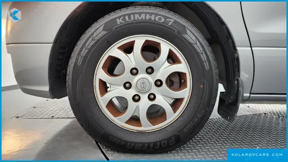 HYUNDAI STAREX 12-SEATER WAGON
