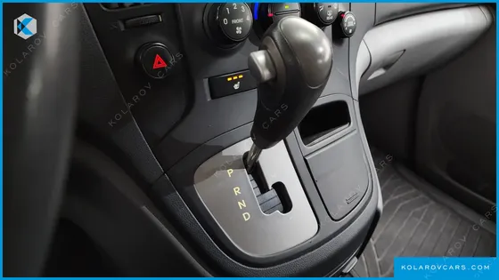 HYUNDAI STAREX 12-SEATER WAGON