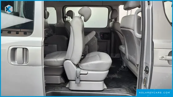 HYUNDAI STAREX 12-SEATER WAGON