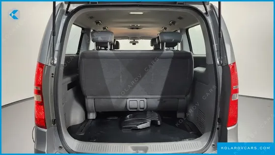 HYUNDAI STAREX 12-SEATER WAGON