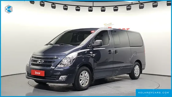 HYUNDAI STAREX 5-SEATER VAN