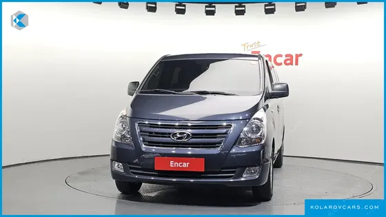 HYUNDAI STAREX 5-SEATER VAN