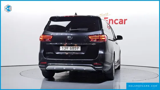 KIA CARNIVAL 9-SEATER NOBLESSE