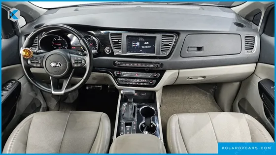 KIA CARNIVAL 9-SEATER NOBLESSE