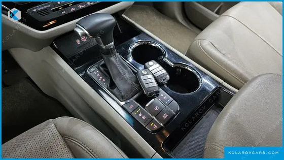 KIA CARNIVAL 9-SEATER NOBLESSE