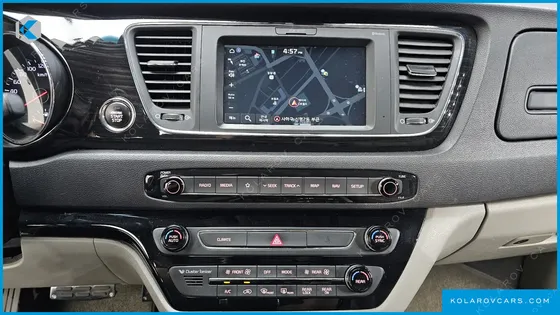 KIA CARNIVAL 9-SEATER NOBLESSE