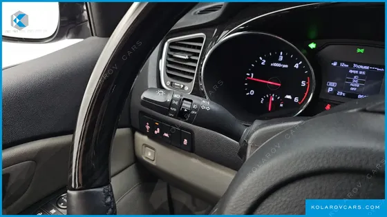 KIA CARNIVAL 9-SEATER NOBLESSE