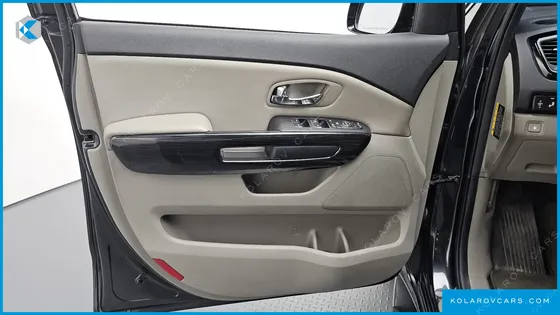 KIA CARNIVAL 9-SEATER NOBLESSE