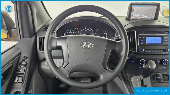 HYUNDAI STAREX 4WD GUARD CAR OF CHIDREN