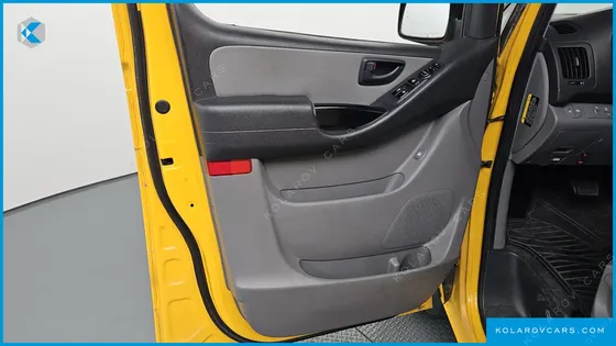 HYUNDAI STAREX 4WD GUARD CAR OF CHIDREN
