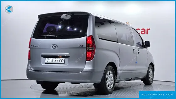 HYUNDAI STAREX 12-SEATER WAGON
