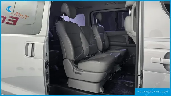 HYUNDAI STAREX 12-SEATER WAGON