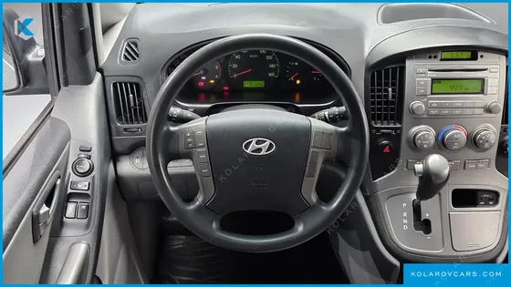 HYUNDAI STAREX 12-SEATER WAGON