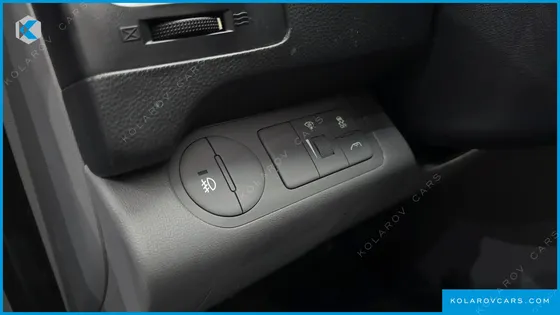 HYUNDAI STAREX 12-SEATER WAGON