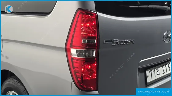 HYUNDAI STAREX 12-SEATER WAGON