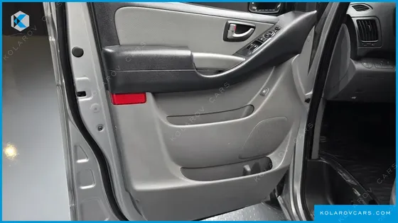 HYUNDAI STAREX 12-SEATER WAGON