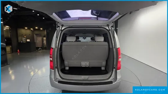 HYUNDAI STAREX 12-SEATER WAGON
