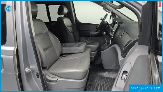 HYUNDAI STAREX 12-SEATER WAGON