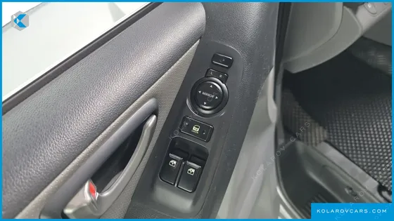 HYUNDAI STAREX 12-SEATER WAGON