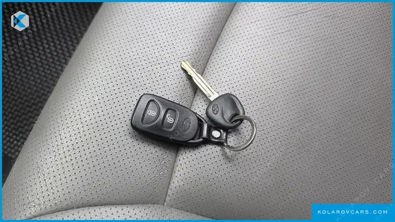 HYUNDAI STAREX 12-SEATER WAGON