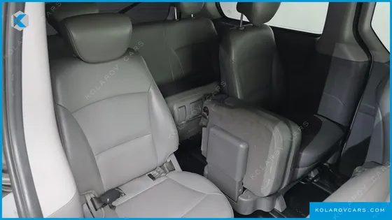 HYUNDAI STAREX 12-SEATER WAGON