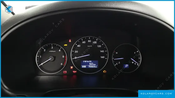 HYUNDAI STAREX GUARD CAR OF CHILDREN