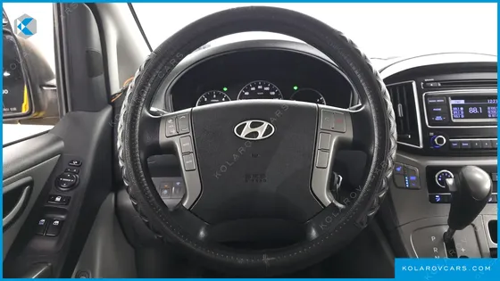 HYUNDAI STAREX GUARD CAR OF CHILDREN