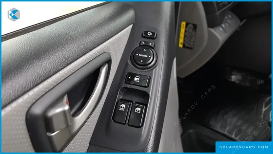 HYUNDAI STAREX GUARD CAR OF CHILDREN