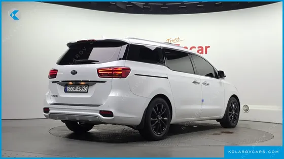 KIA CARNIVAL 9-SEATER NOBLESSE SPECIAL