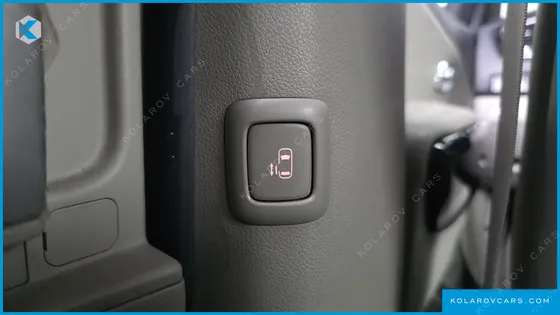 KIA CARNIVAL 9-SEATER NOBLESSE SPECIAL