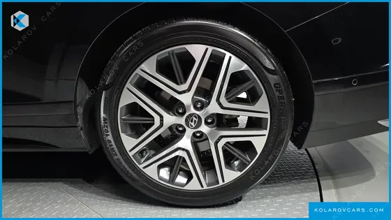HYUNDAI GRANDEUR 2,5 GASOLINE 2WD