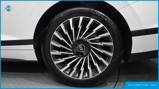 HYUNDAI GRANDEUR 2,5 GASOLINE 2WD