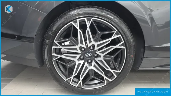 HYUNDAI GRANDEUR 2,5 GASOLINE 2WD