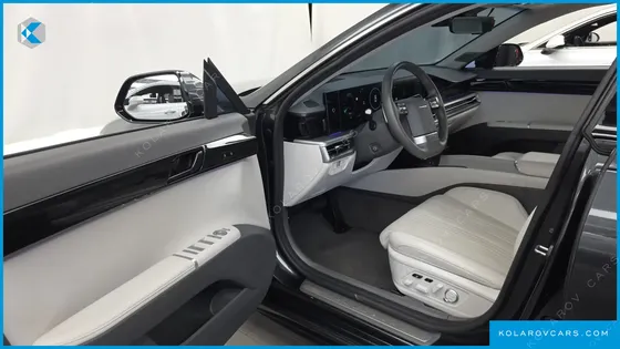 HYUNDAI GRANDEUR 2,5 GASOLINE 2WD
